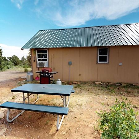 White Pine Cabin By Canyonlands Lodging Монтичелло Экстерьер фото