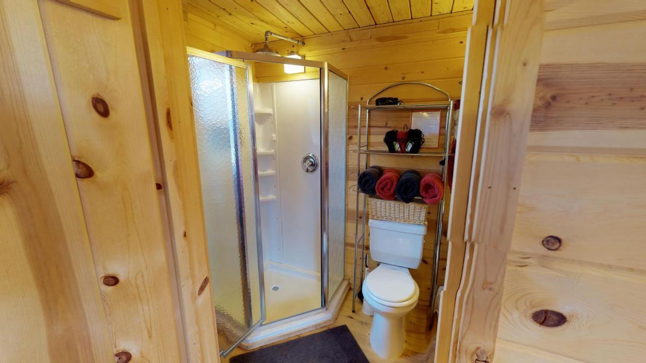 White Pine Cabin By Canyonlands Lodging Монтичелло Экстерьер фото