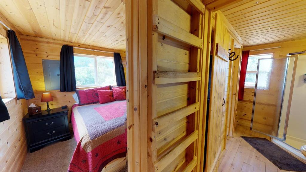 White Pine Cabin By Canyonlands Lodging Монтичелло Экстерьер фото