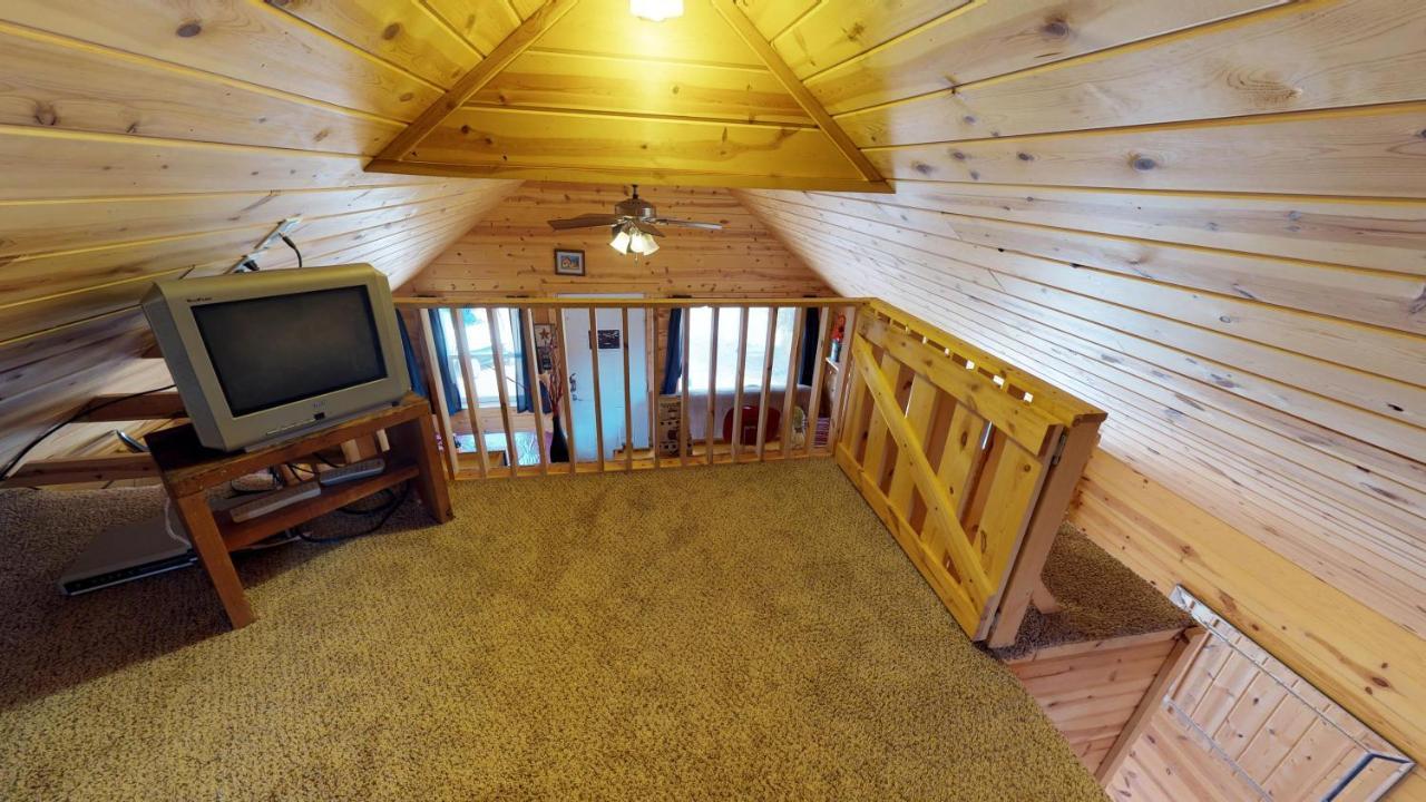 White Pine Cabin By Canyonlands Lodging Монтичелло Экстерьер фото