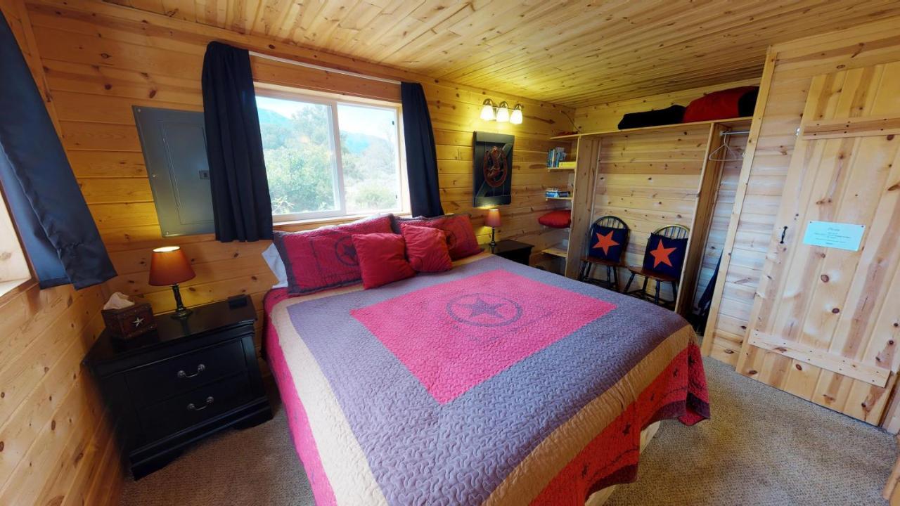 White Pine Cabin By Canyonlands Lodging Монтичелло Экстерьер фото