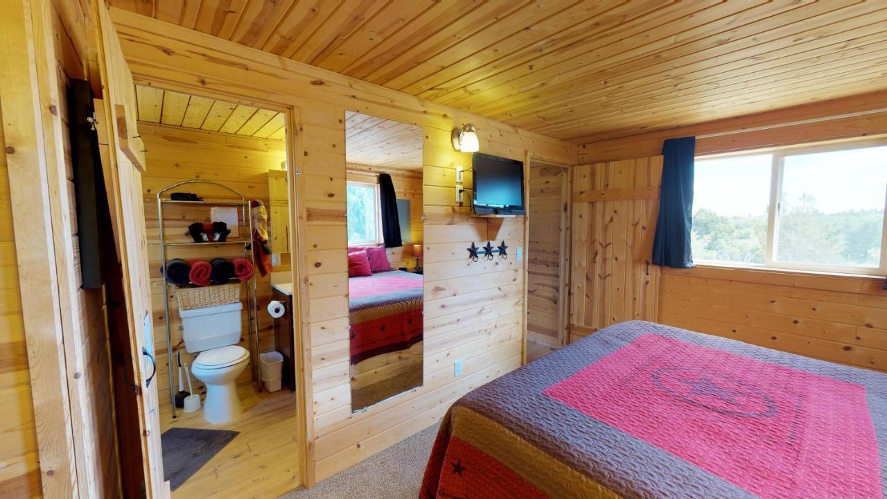 White Pine Cabin By Canyonlands Lodging Монтичелло Экстерьер фото
